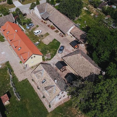 Sobe Kod Baje - Baranjska Kuca Bed & Breakfast Karanac Екстериор снимка