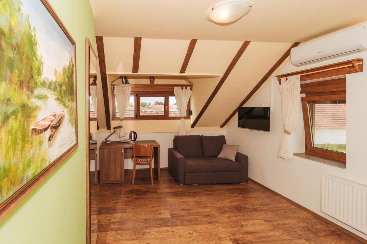 Sobe Kod Baje - Baranjska Kuca Bed & Breakfast Karanac Екстериор снимка
