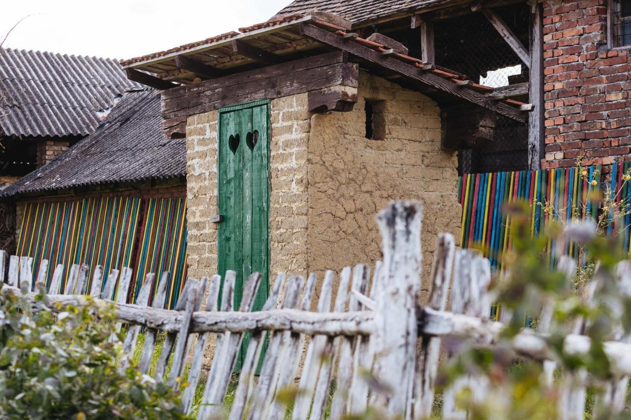 Sobe Kod Baje - Baranjska Kuca Bed & Breakfast Karanac Екстериор снимка
