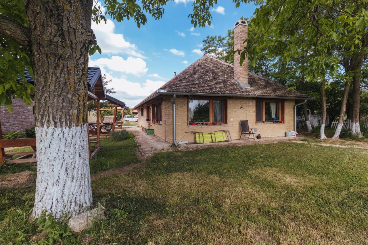 Sobe Kod Baje - Baranjska Kuca Bed & Breakfast Karanac Екстериор снимка