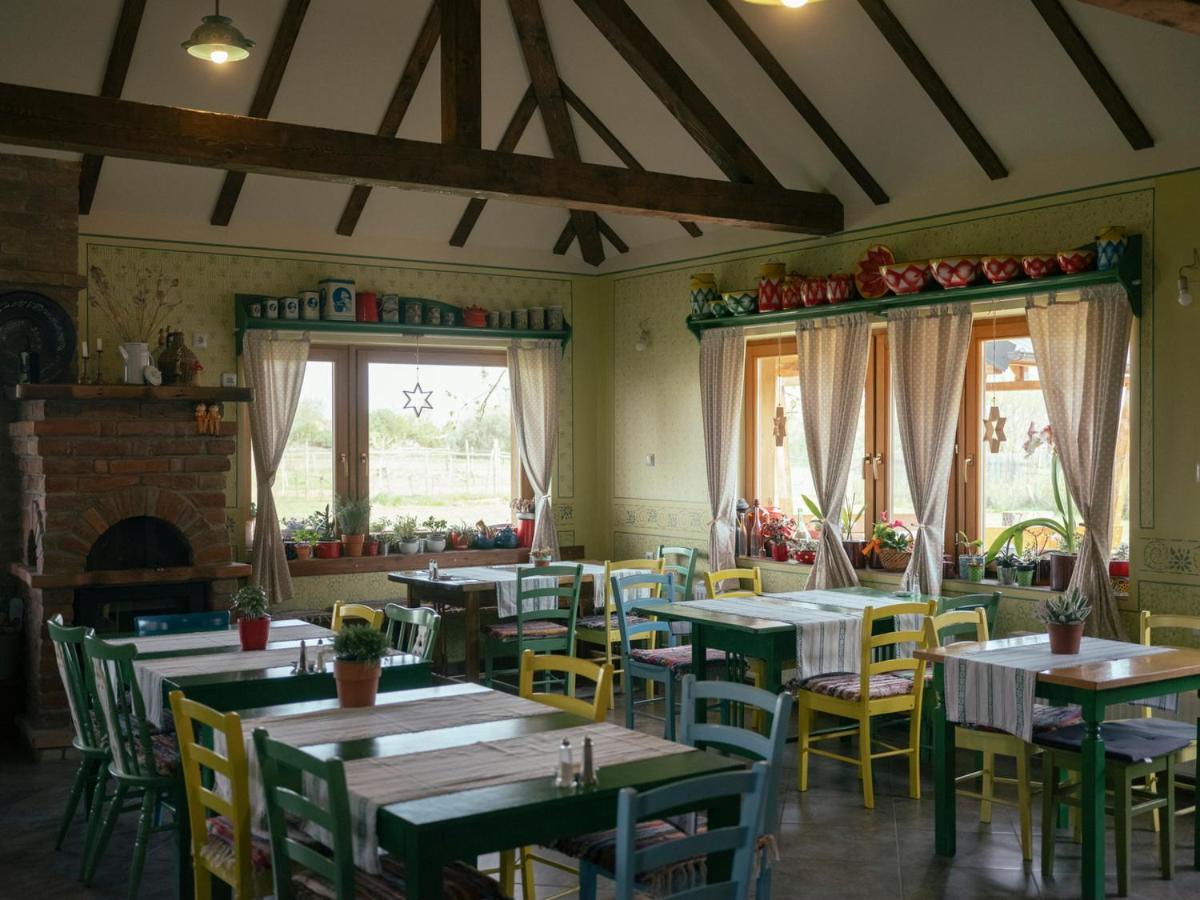Sobe Kod Baje - Baranjska Kuca Bed & Breakfast Karanac Екстериор снимка